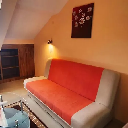 Floor Two Bedroom In