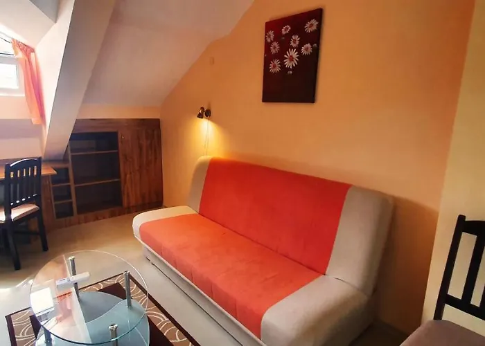 Floor Two Bedroom In