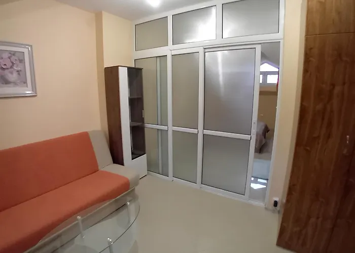 Floor Two Bedroom In