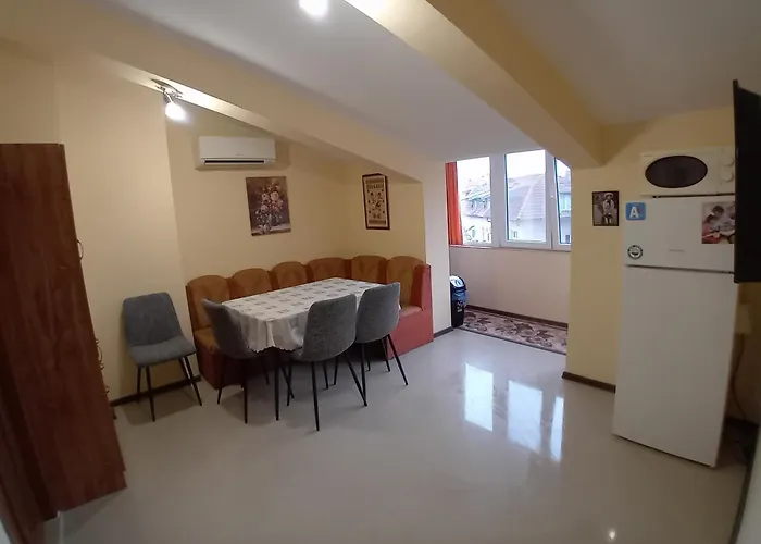شقة Floor Two Bedroom In