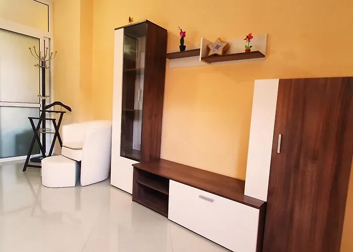 Floor Two Bedroom In بورغاس