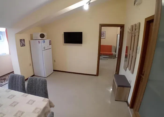 Floor Two Bedroom In Apartamento